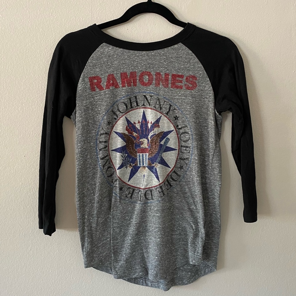 Forever 21 Ramones baseball raglan 3/4 shirt size small